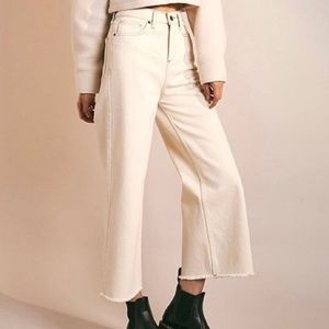 BDG Urban Outfitters Off-White Flood Ecru Jeans